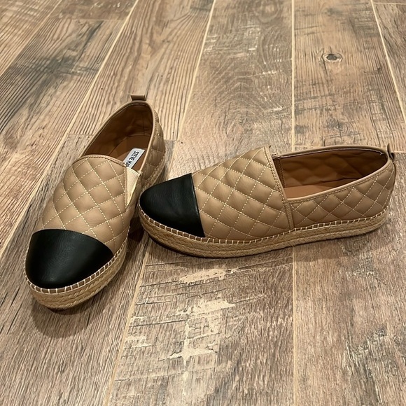 Steve Madden Woman’s Tan & Black Slip on Sneakers Size 10 - Picture 1 of 7